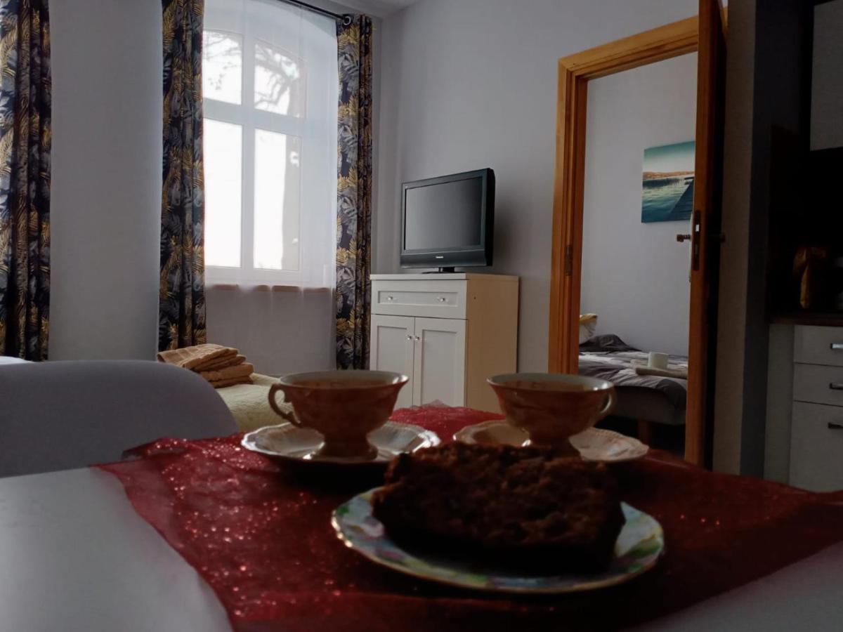 Sunny Bear Bed & Breakfast 옐레니아구라 외부 사진