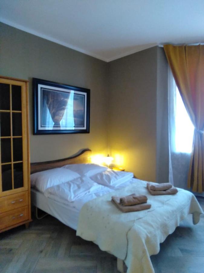Sunny Bear Bed & Breakfast 옐레니아구라 외부 사진