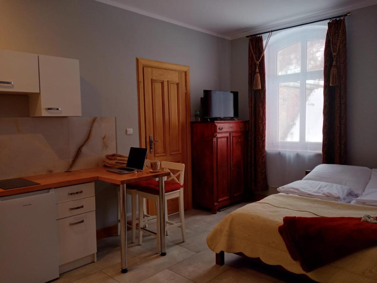 Sunny Bear Bed & Breakfast 옐레니아구라 외부 사진